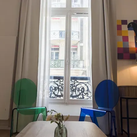 Celine 36 Au Coeur Du 16 Ieme * Paris